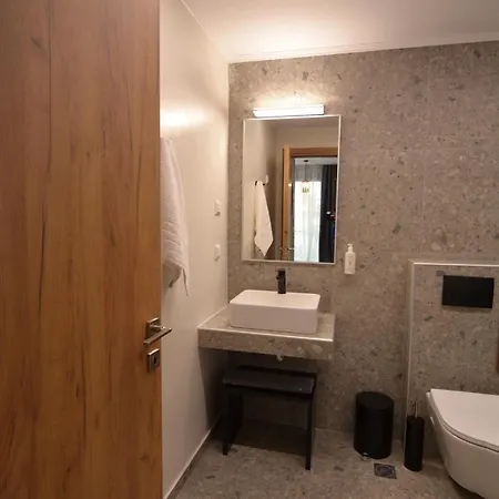 Mavili Luxury كافالا