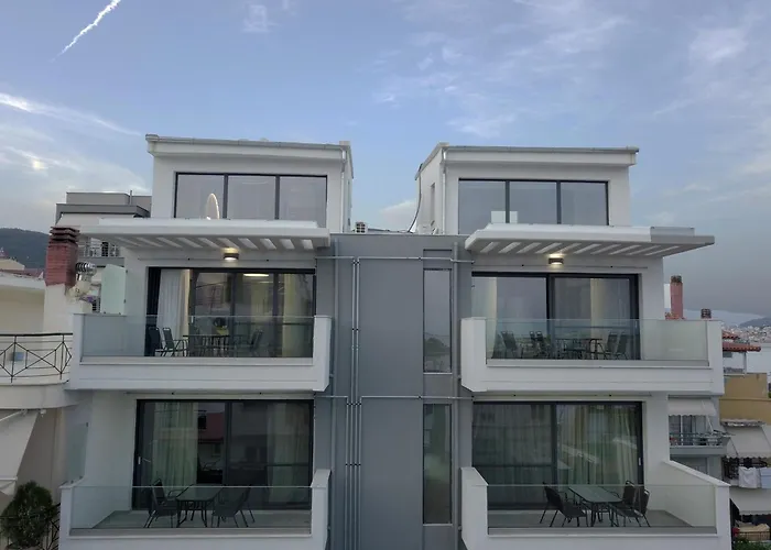 Ξενοδοχείο με διαμερίσματα Mavili Luxury 4*